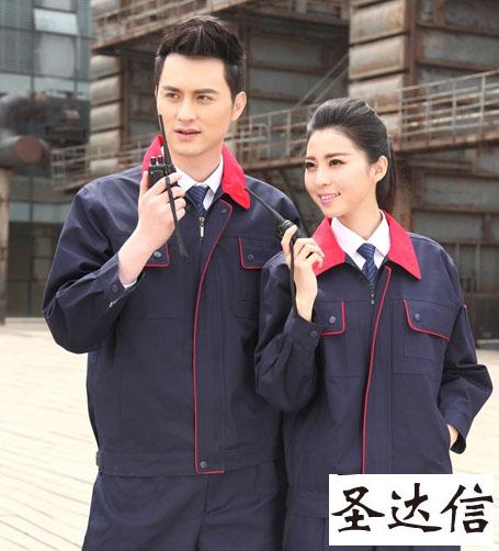 企業(yè)的職業(yè)裝和工作服有什么區(qū)別？T恤衫工作服的面料有什么特點？